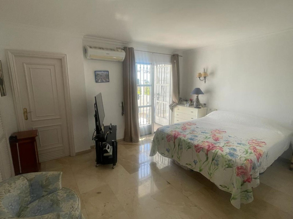Apartment Duplex in El Paraiso, Costa del Sol
