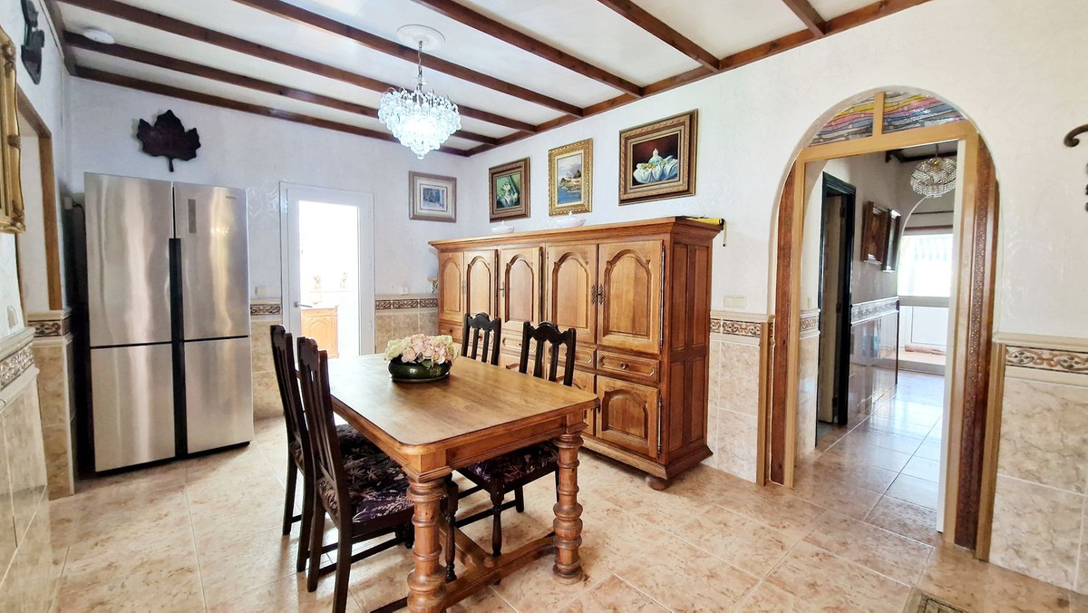 Villa con 5 Dormitorios en Venta Alhaurín el Grande