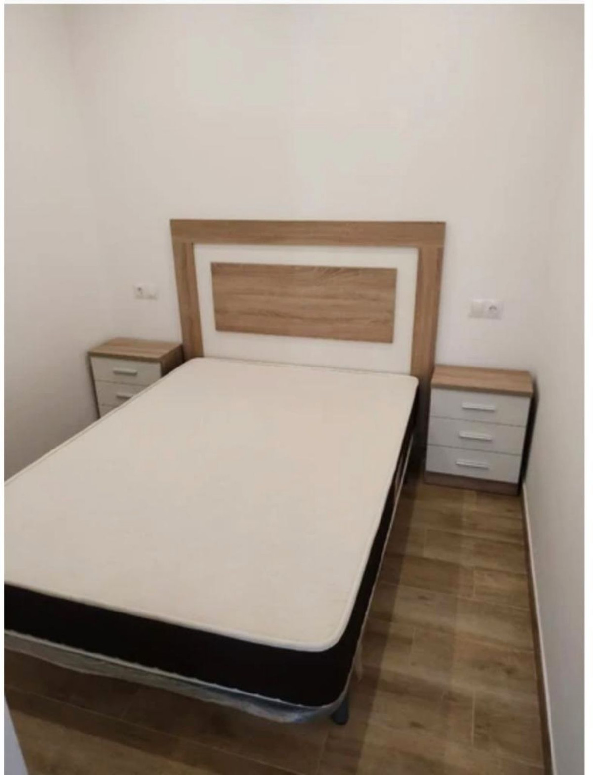 Comercial con 3 Dormitorios en Venta Estepona