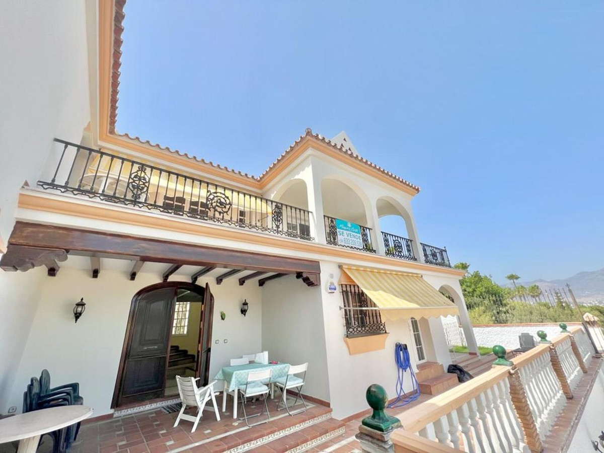 Villa te koop in Cerros del Aguila R4145833