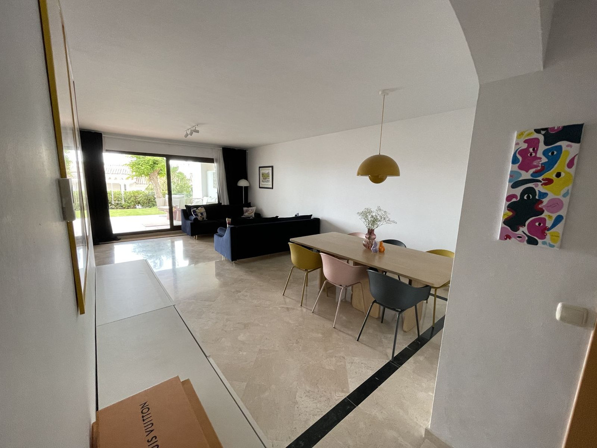 Appartement te koop in Casares Playa R4361977