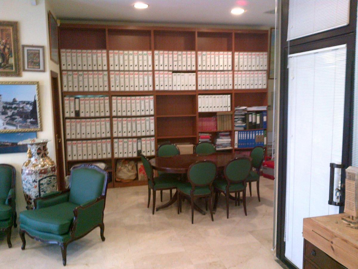 Office For Sale Puerto Banús