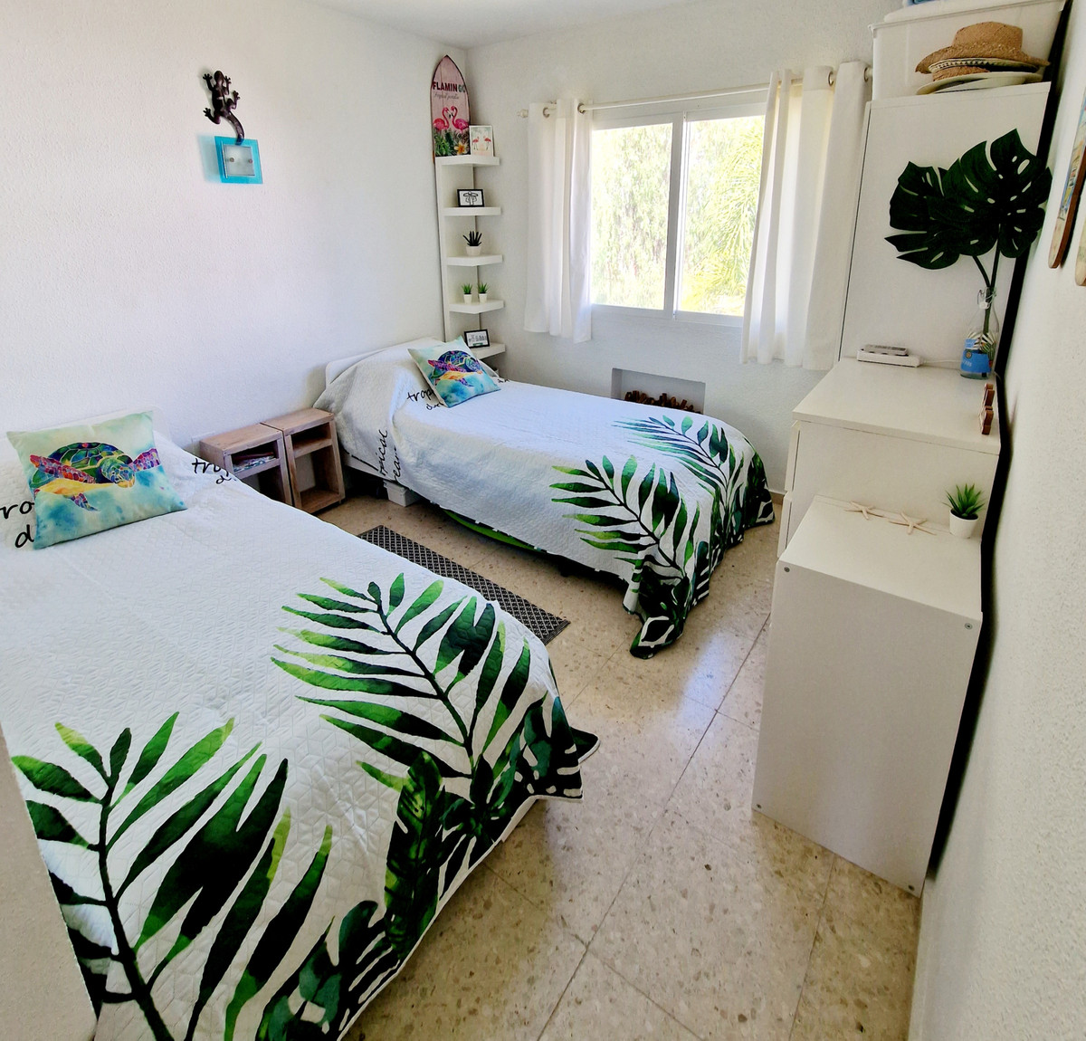Apartment Penthouse in El Paraiso, Costa del Sol
