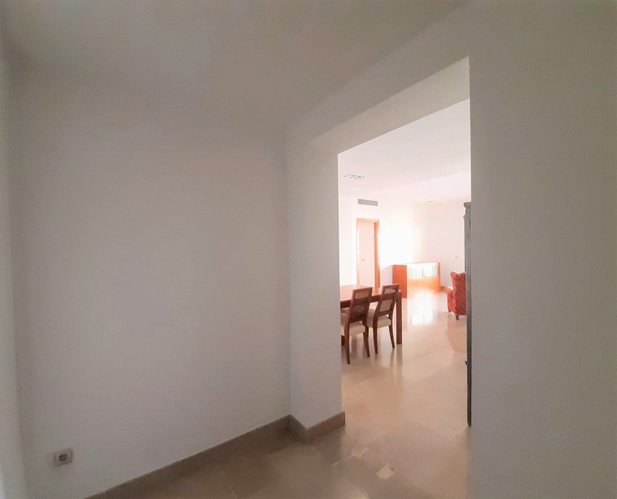 Apartment Middle Floor in San Pedro de Alcántara, Costa del Sol
