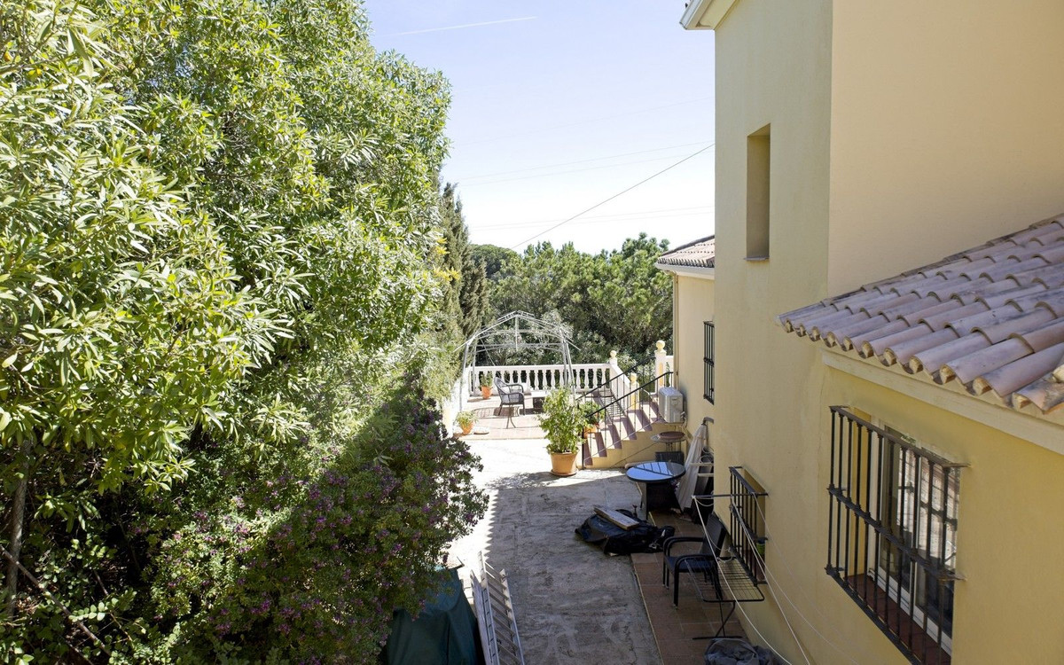 Villa con 7 Dormitorios en Venta Estepona