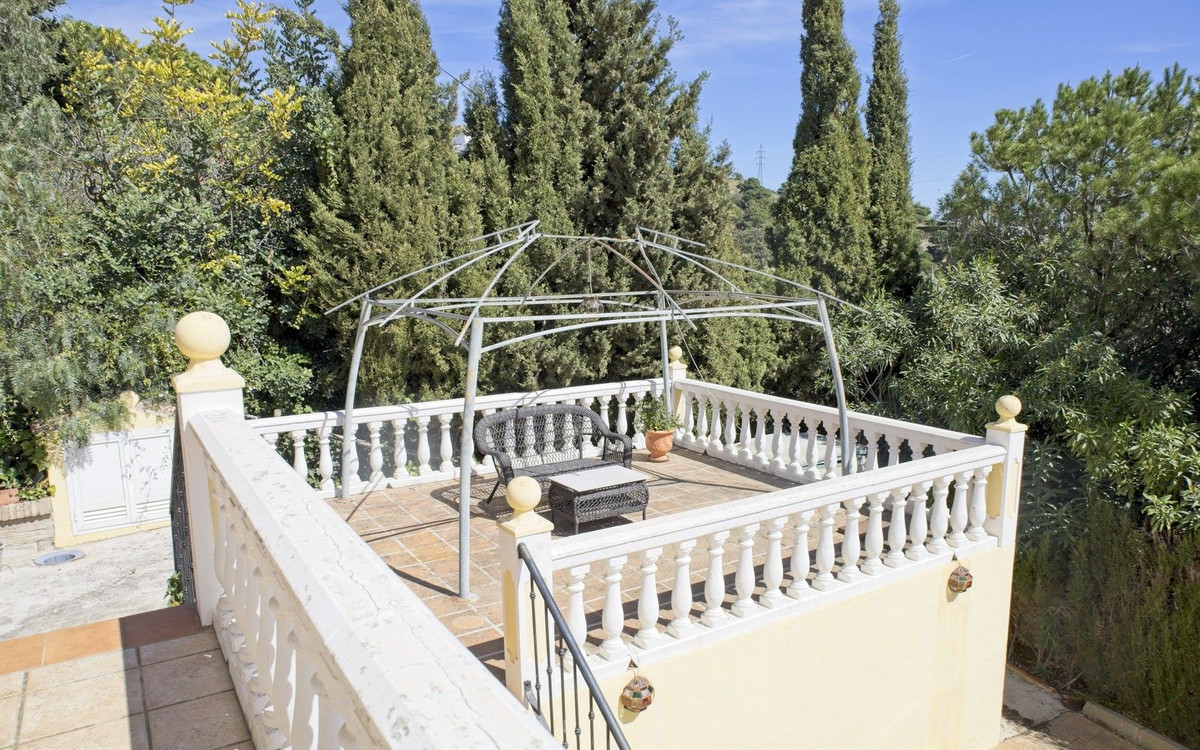 ES167268: Villa  in Estepona