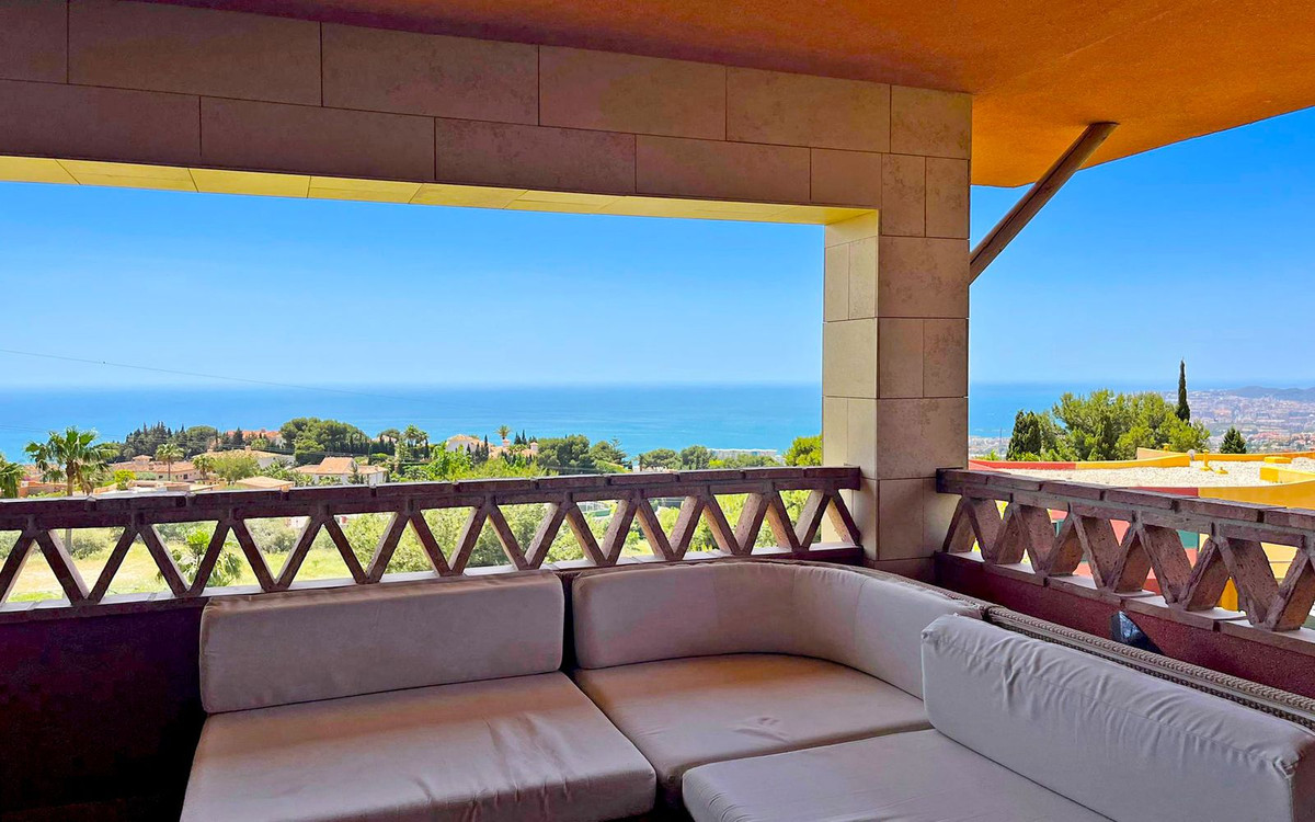 Amazing apartment for sale with panoramic sea view and a massive terrace in the residential area of , Spain
