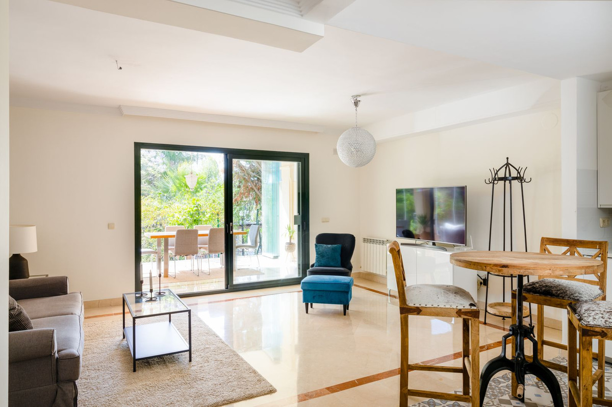 Begane grond appartement te koop in Nueva Andalucía R4562119