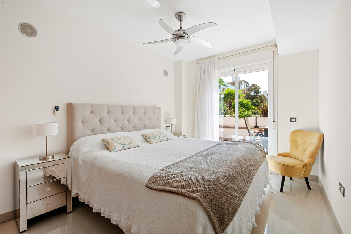 3 bed Property For Sale in Benahavis, Costa del Sol - thumb 4