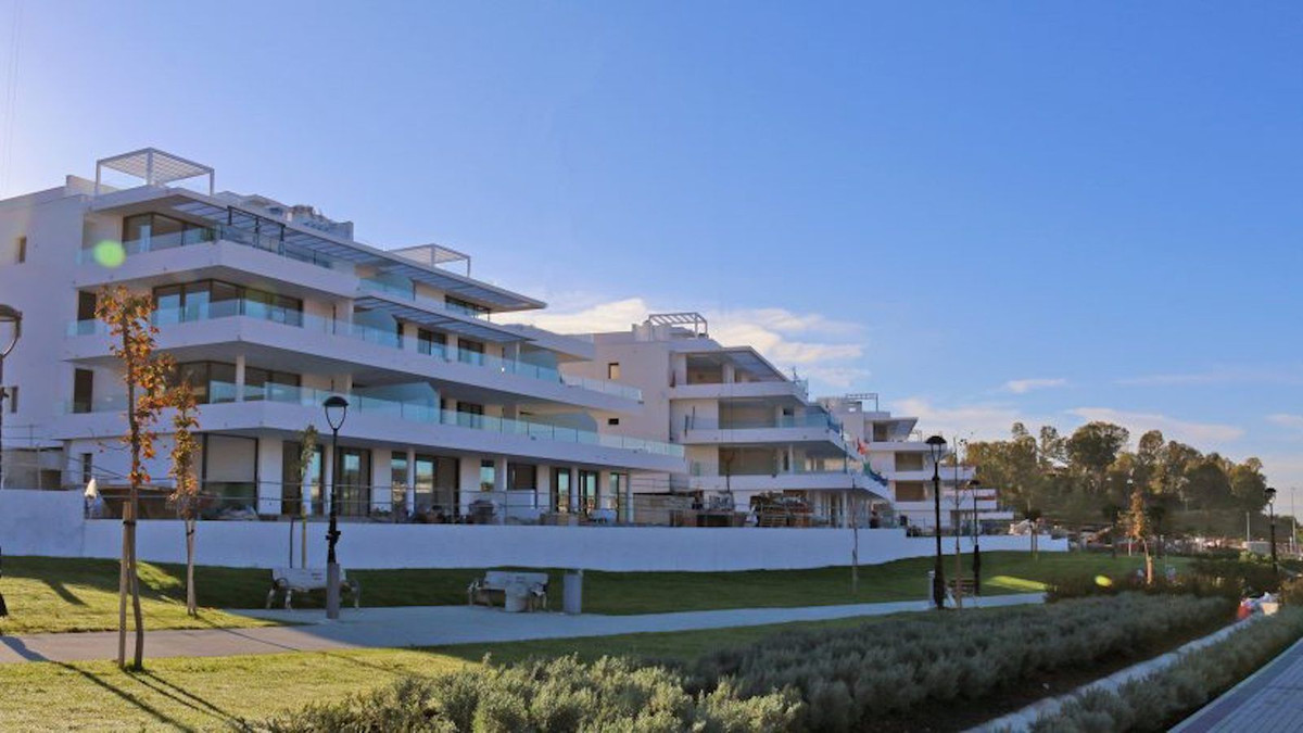 Modern penthouse, newly built, with a total area of 295m2 and consists of 3 bedrooms, 2+1 bathrooms,, Spain