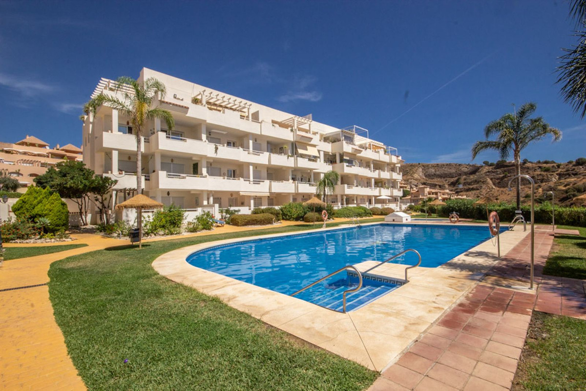 2 bed, 2 bath Apartment - Penthouse - for sale in Calahonda, Málaga, for 329,000 EUR