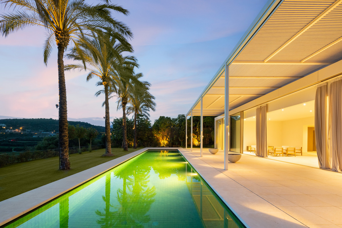 Detached Villa for sale in Casares, Costa del Sol