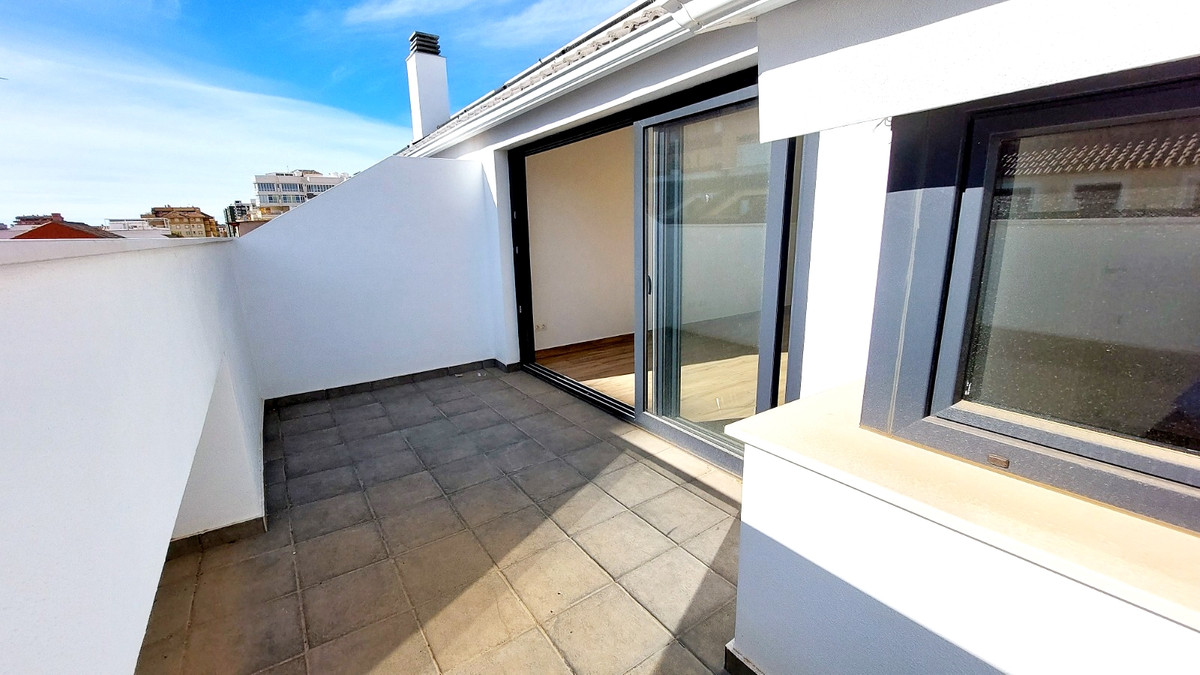 Top floor apartment for sale in Los Boliches, in a brand new contemporary building. The property off, Spain