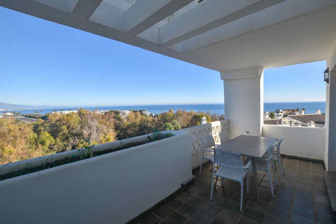 Town House for sale in Casares