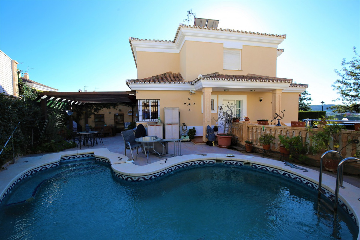 Beautiful house located in an exclusive area of Torre del Mar. The house consists of 4 bedrooms, 3 b, Spain