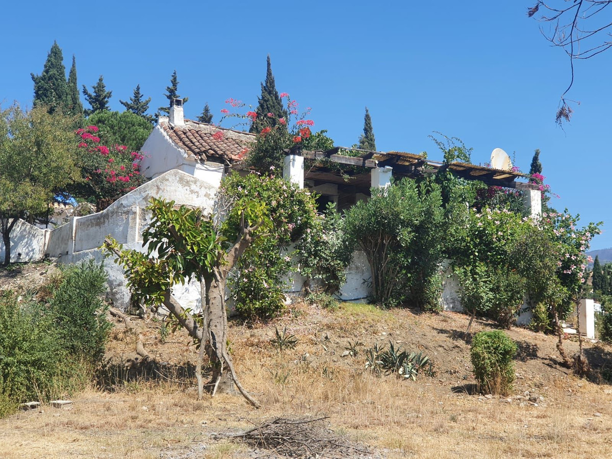 						Villa  Finca
													for sale 
																			 in Mijas
					