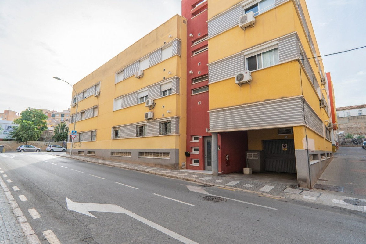 Apartment for Sale in Capuchinos, Malaga Ciudad