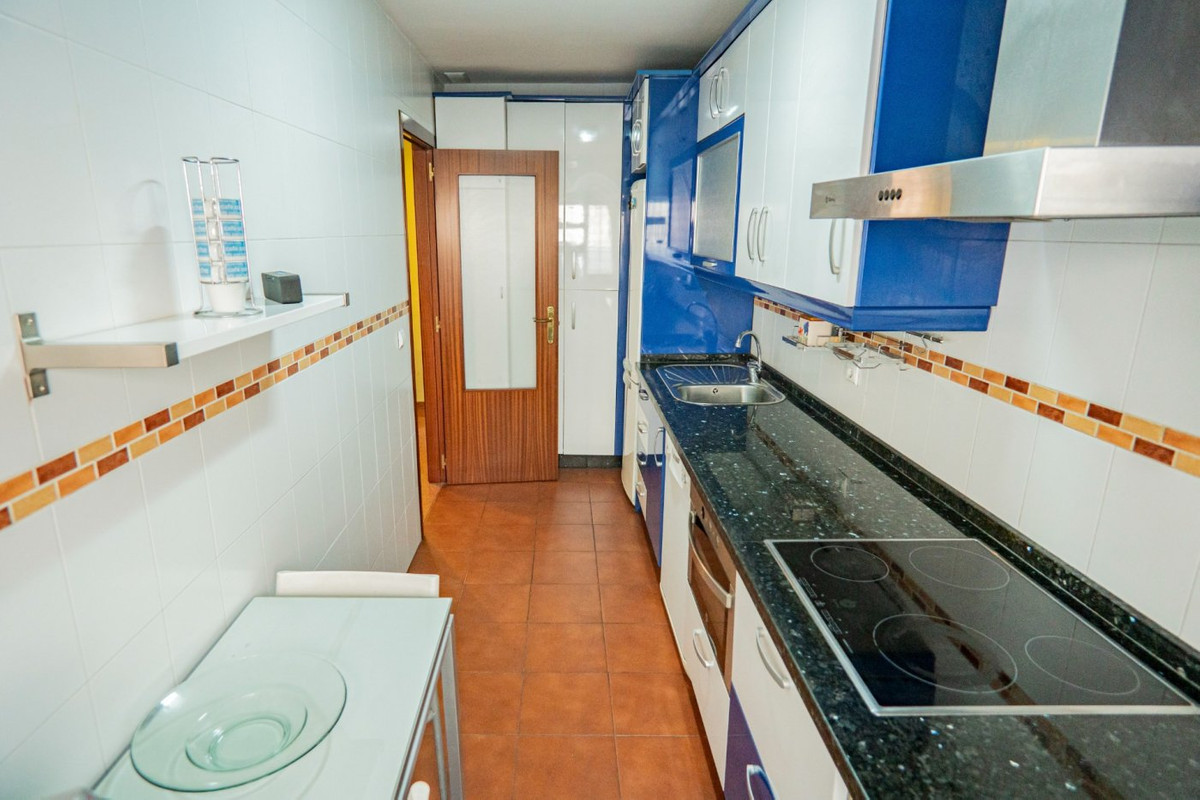 2 bedroom Apartment For Sale in Capuchinos, Málaga - thumb 9