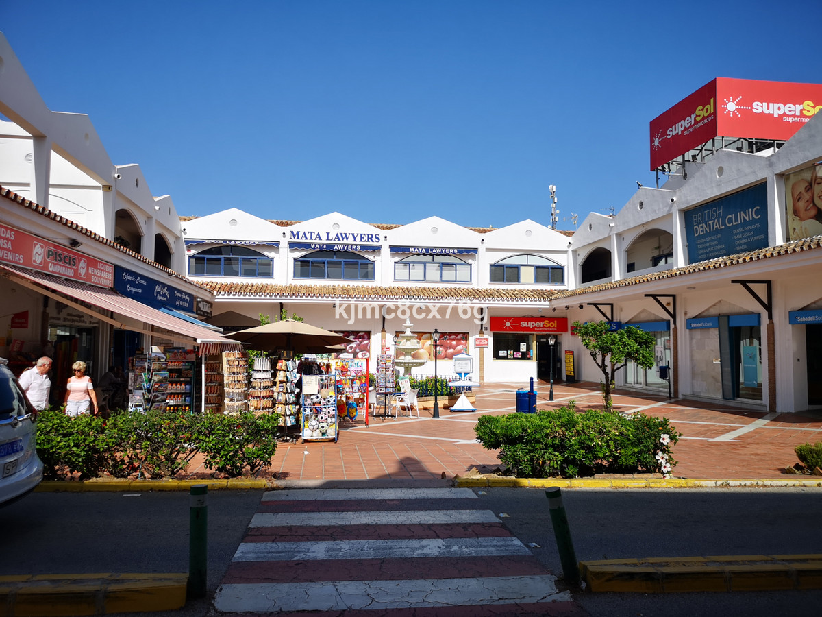 Commercial Shop in Calahonda, Costa del Sol
