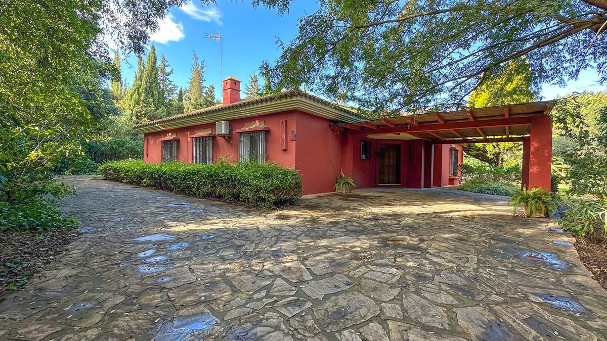 4 Bedroom Detached Villa For Sale Sotogrande, Costa del Sol - HP4227304