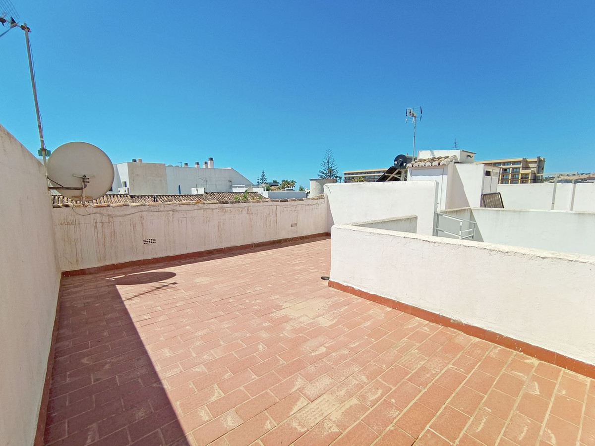 3 bedroom Townhouse For Sale in La Cala de Mijas, Málaga - thumb 2