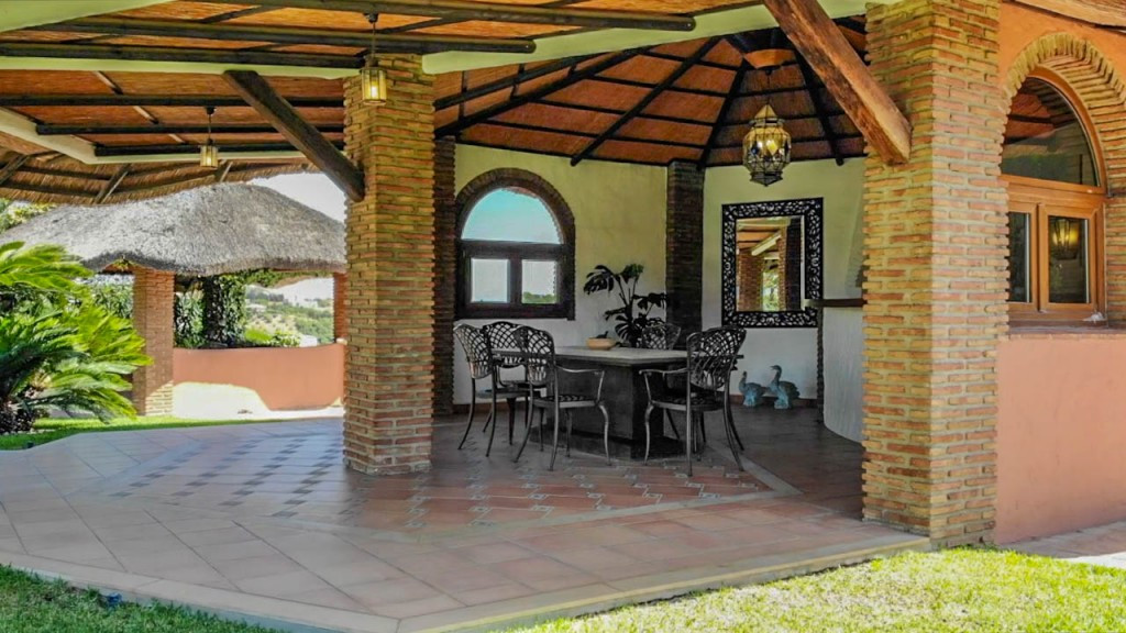 Villa te koop in Coín R3830236