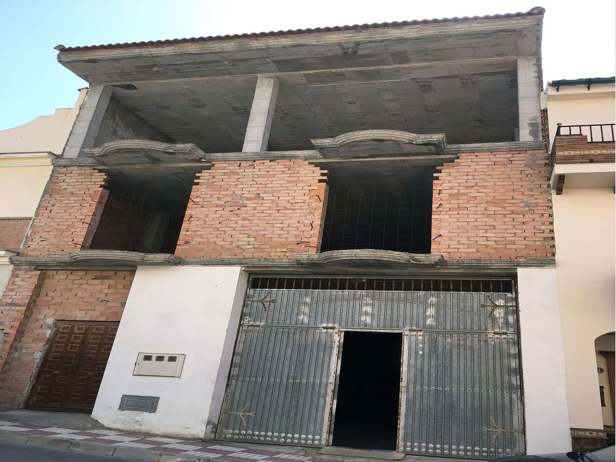 Townhouse in Alhaurín el Grande R4383814