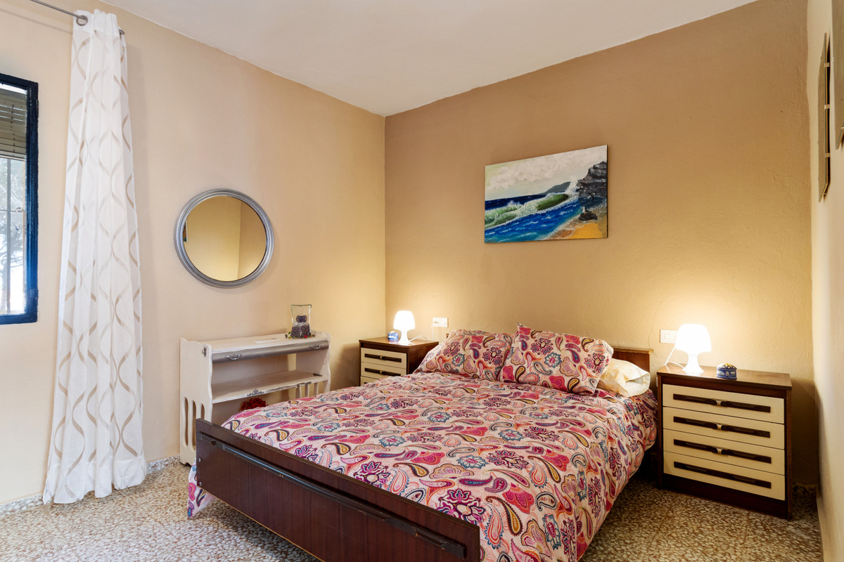 4 bedroom Villa For Sale in Alhaurín de la Torre, Málaga - thumb 6