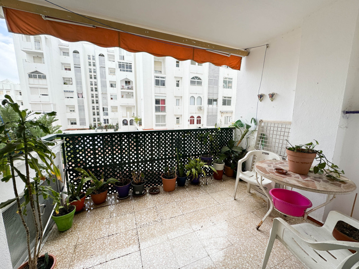 ES173560: Apartment  in Estepona