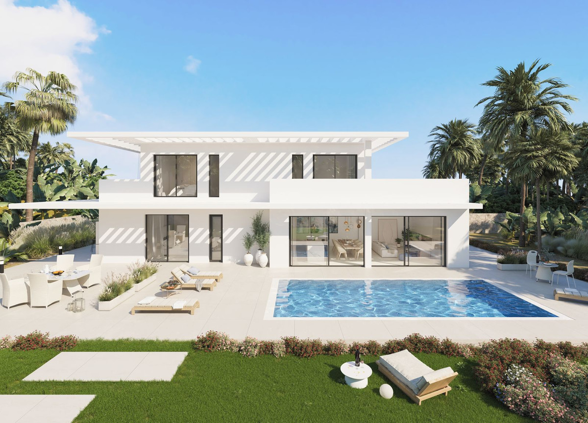 Villa Detached in Casares Playa, Costa del Sol
