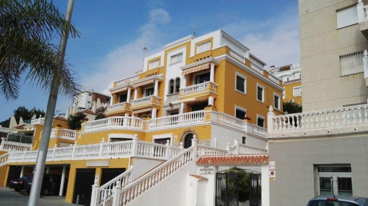 2 Bedroom Ground Floor Apartment For Sale Torremolinos, Costa del Sol - HP4678114