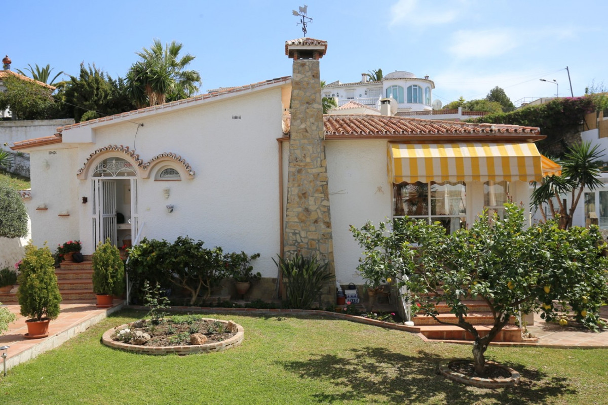 Fantastic villa in the municipal district of Caleta de Velez.