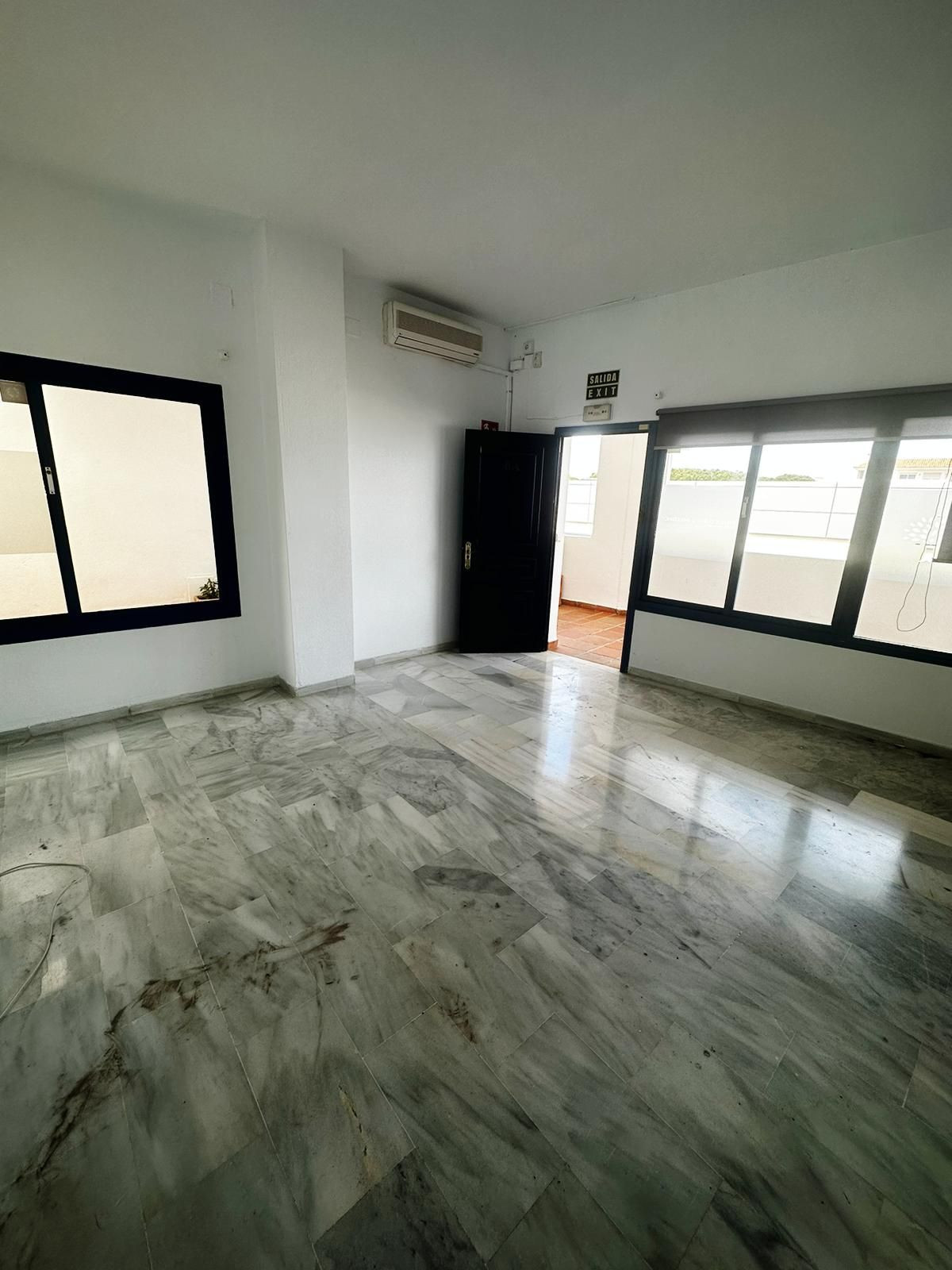 						Commercial  Commercial Premises
																					for rent
																			 in Calahonda
					