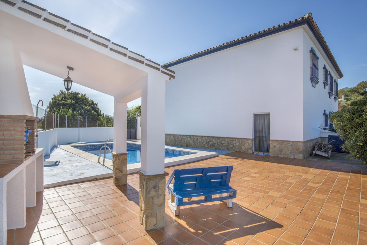Villa Detached in Pizarra, Costa del Sol
