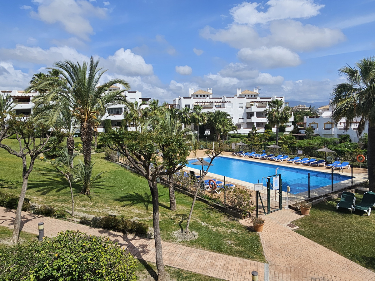 Ground Floor Apartment for sale in Selwo, Costa del Sol