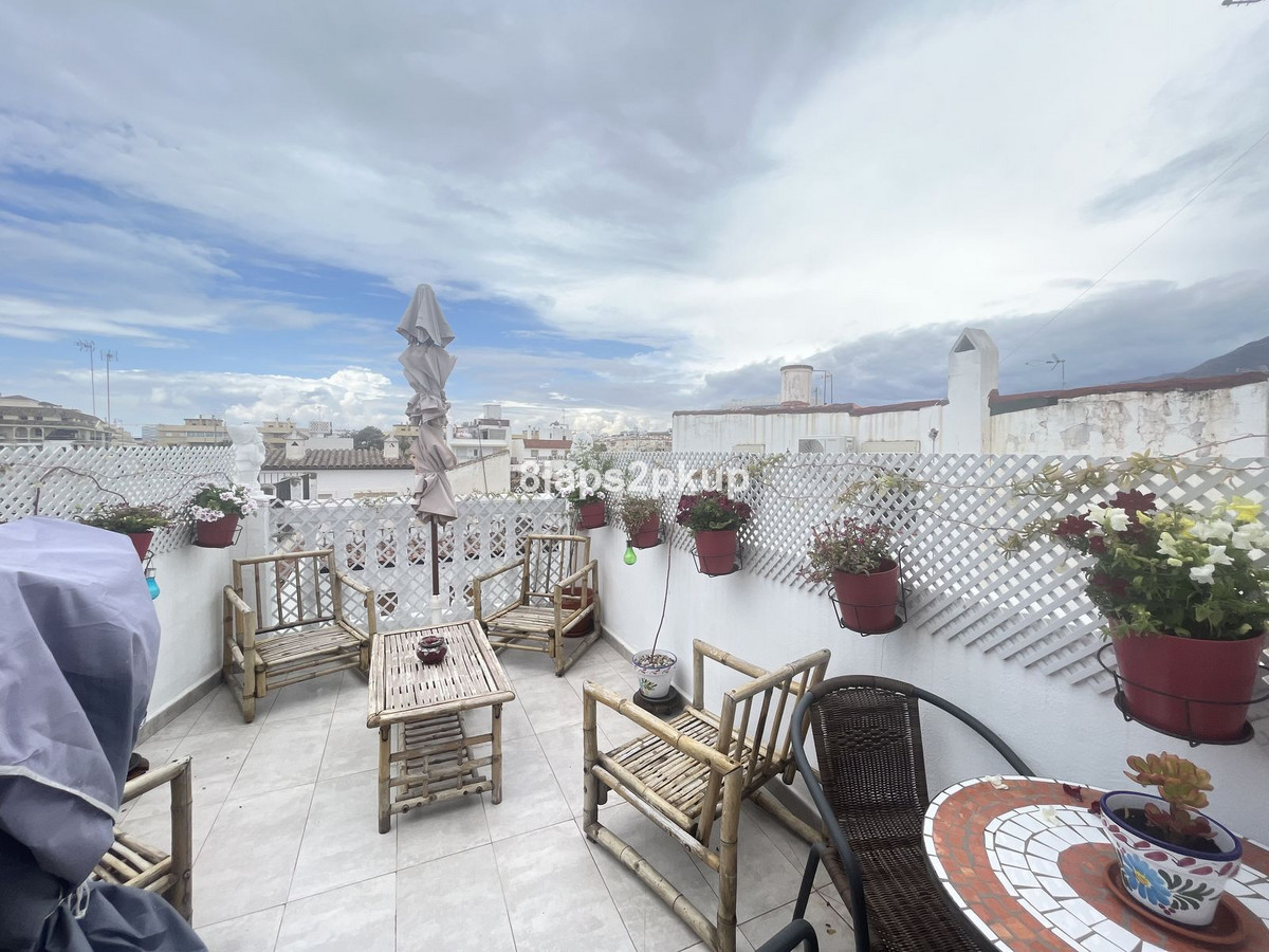 						Townhouse  Terraced
													for sale 
																			 in Estepona
					