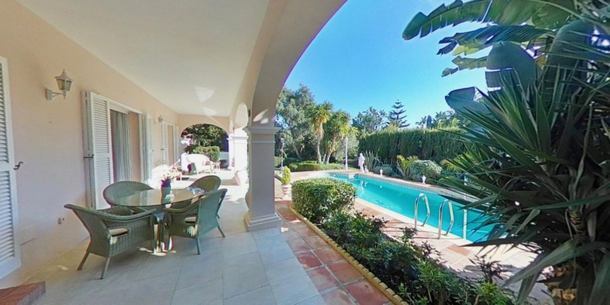 SOTOGRANDE COSTA , villa for sale with large common areas; living room with several rooms (2 living , Spain