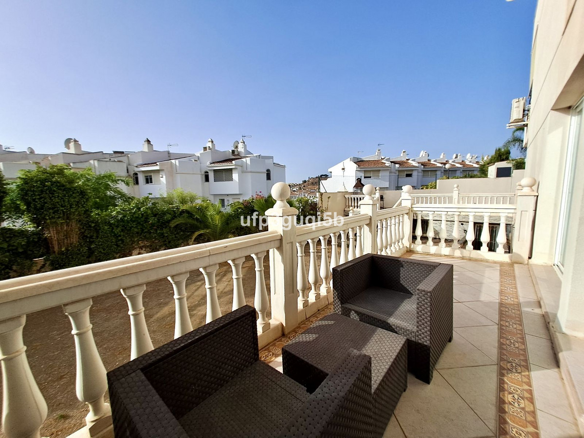 Spacious and bright groundfloor with private terrace and garden in Arroyo de la Miel

Ground floor w, Spain