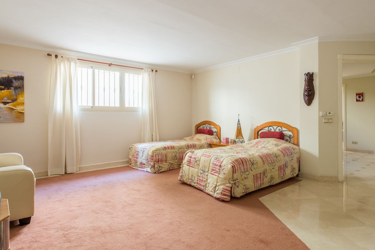 4 Bedroom Detached Villa For Sale Las Chapas