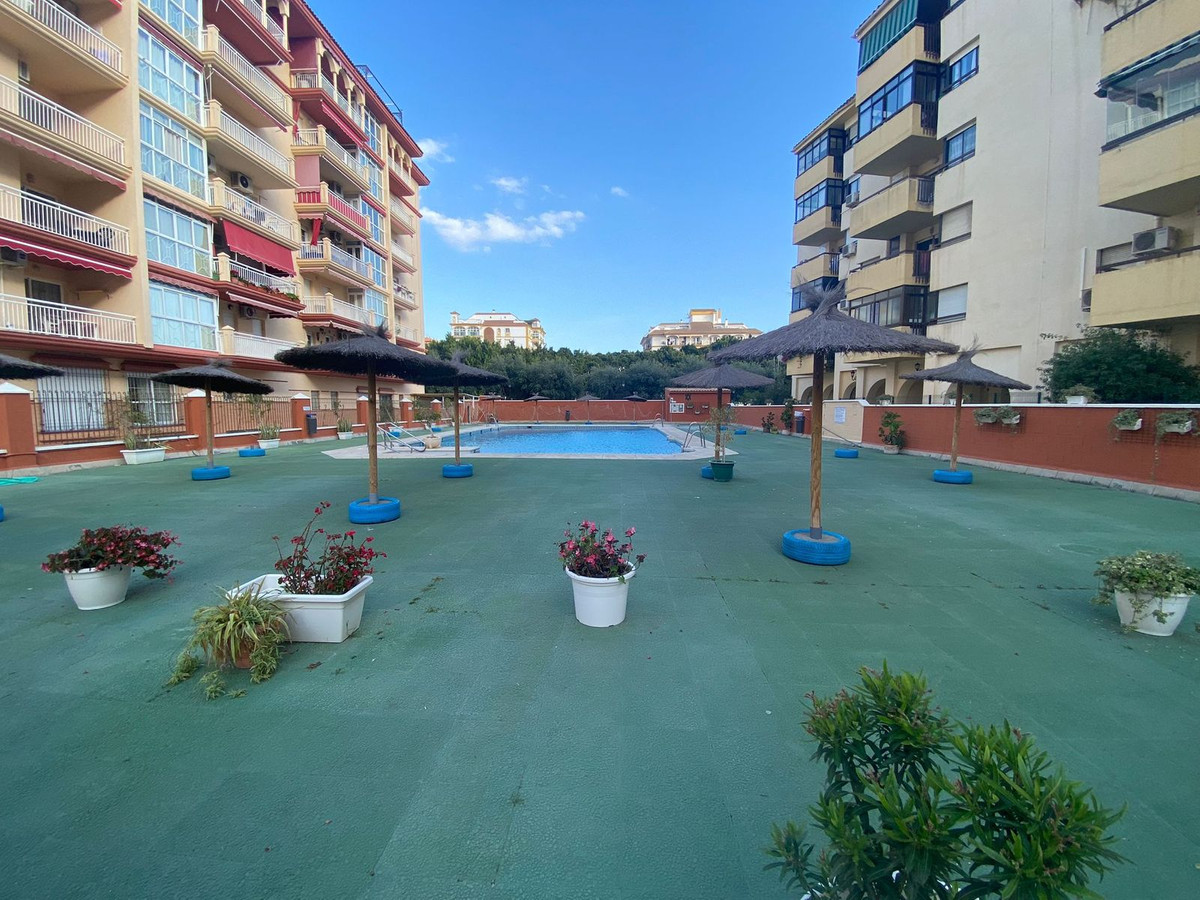 Апартамент средний этаж для продажи в Fuengirola R4711660