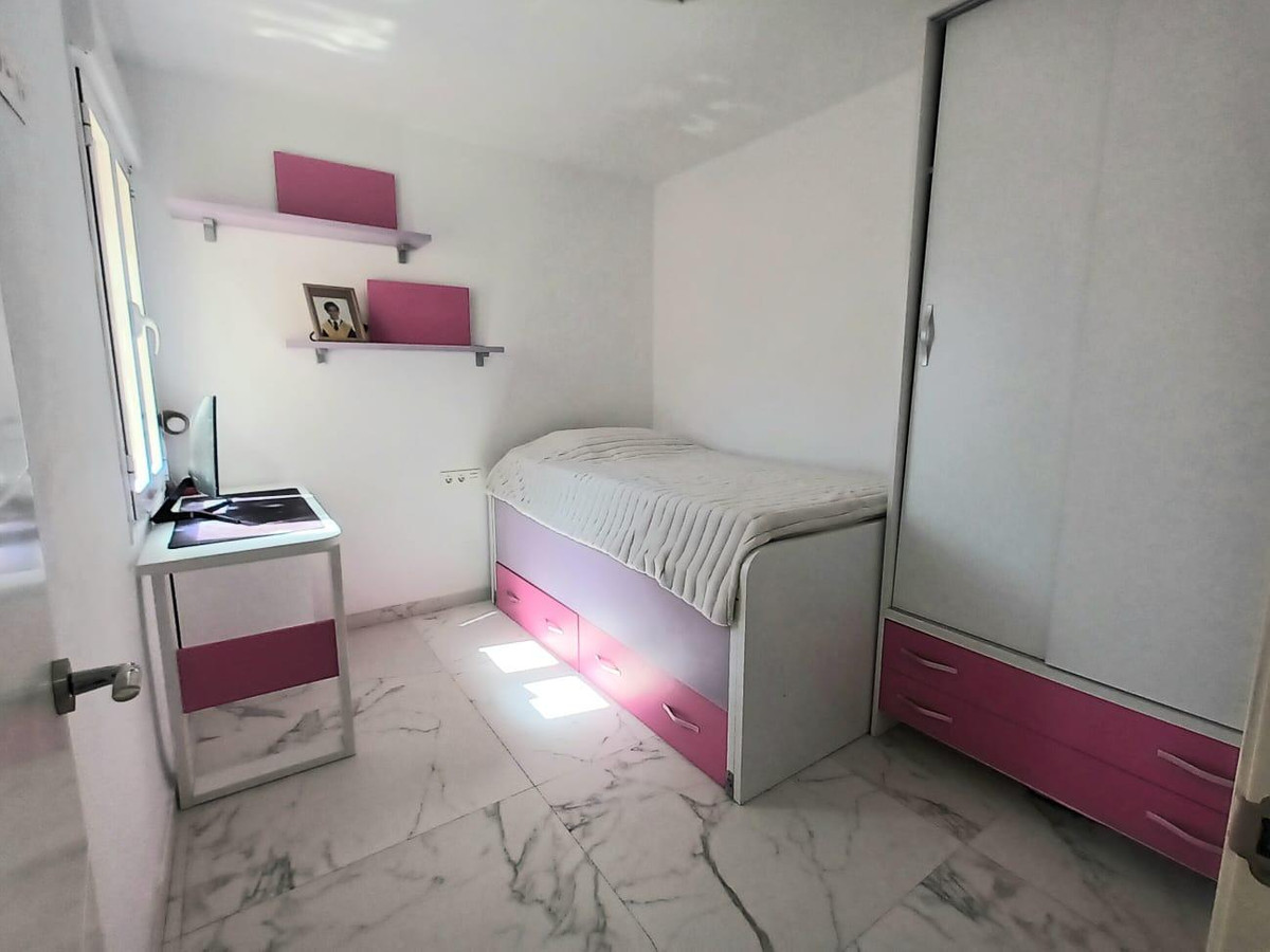 Apartamento con 4 Dormitorios en Venta Arroyo de la Miel