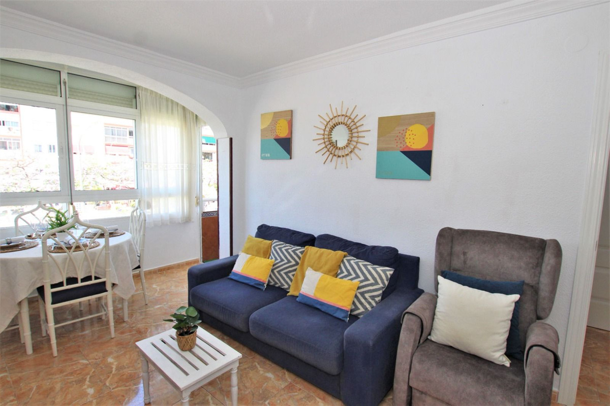 We present this incredible apartment in the center of Arroyo de la Miel.
It is a wonderful 60mts2 ap, Spain