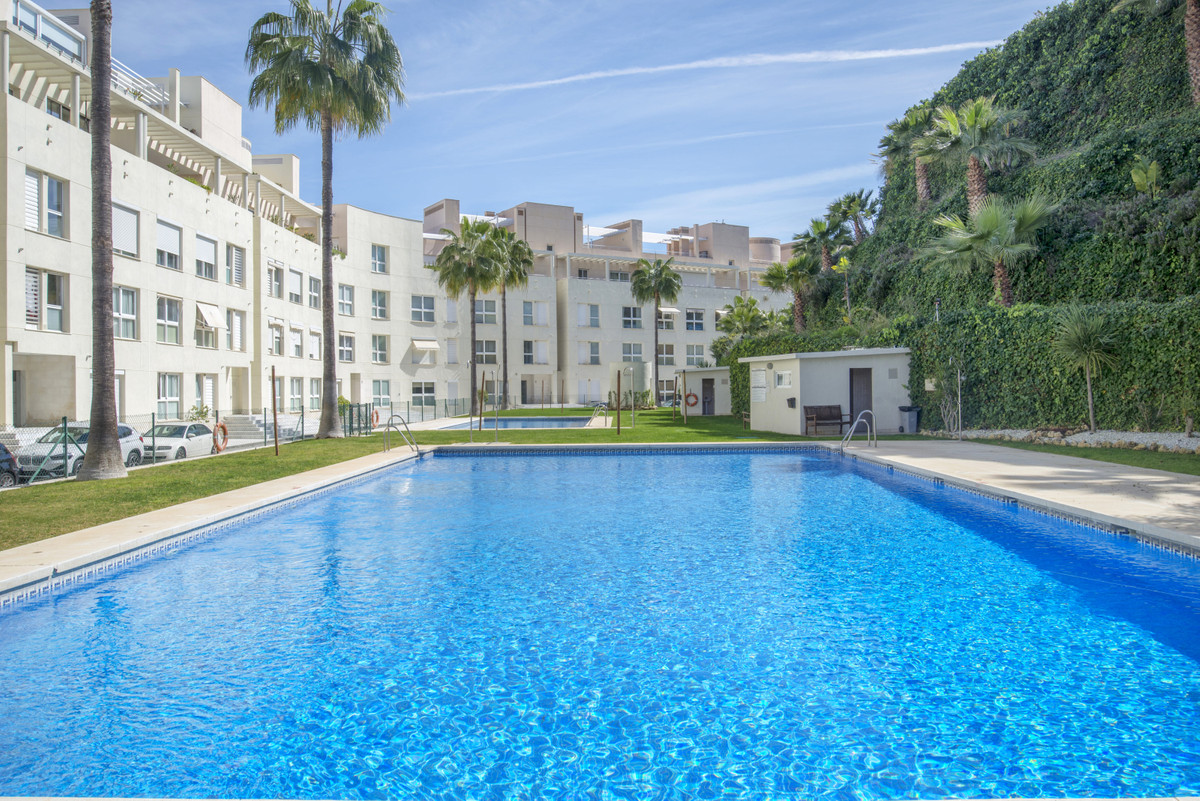 Tussenverdieping Appartement te koop in Nueva Andalucía R4137928