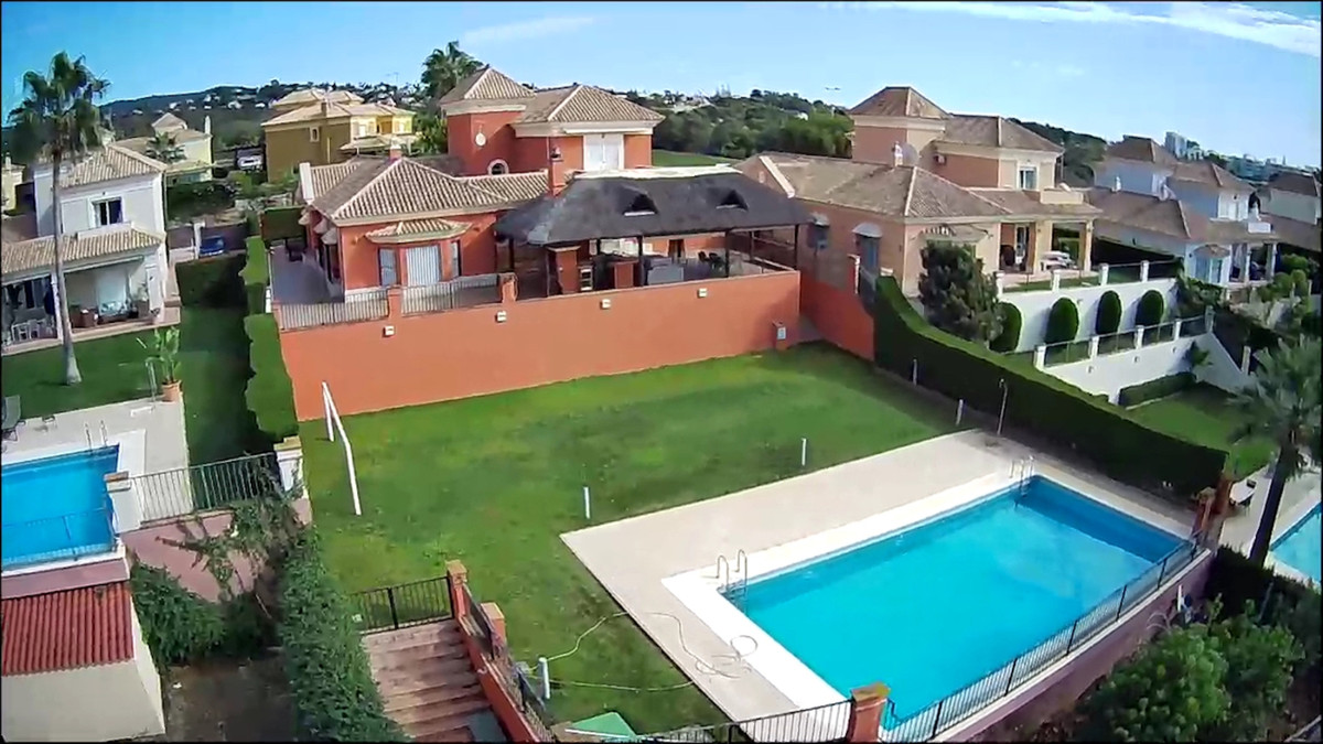 Detached Villa for sale in Santa Clara, Costa del Sol