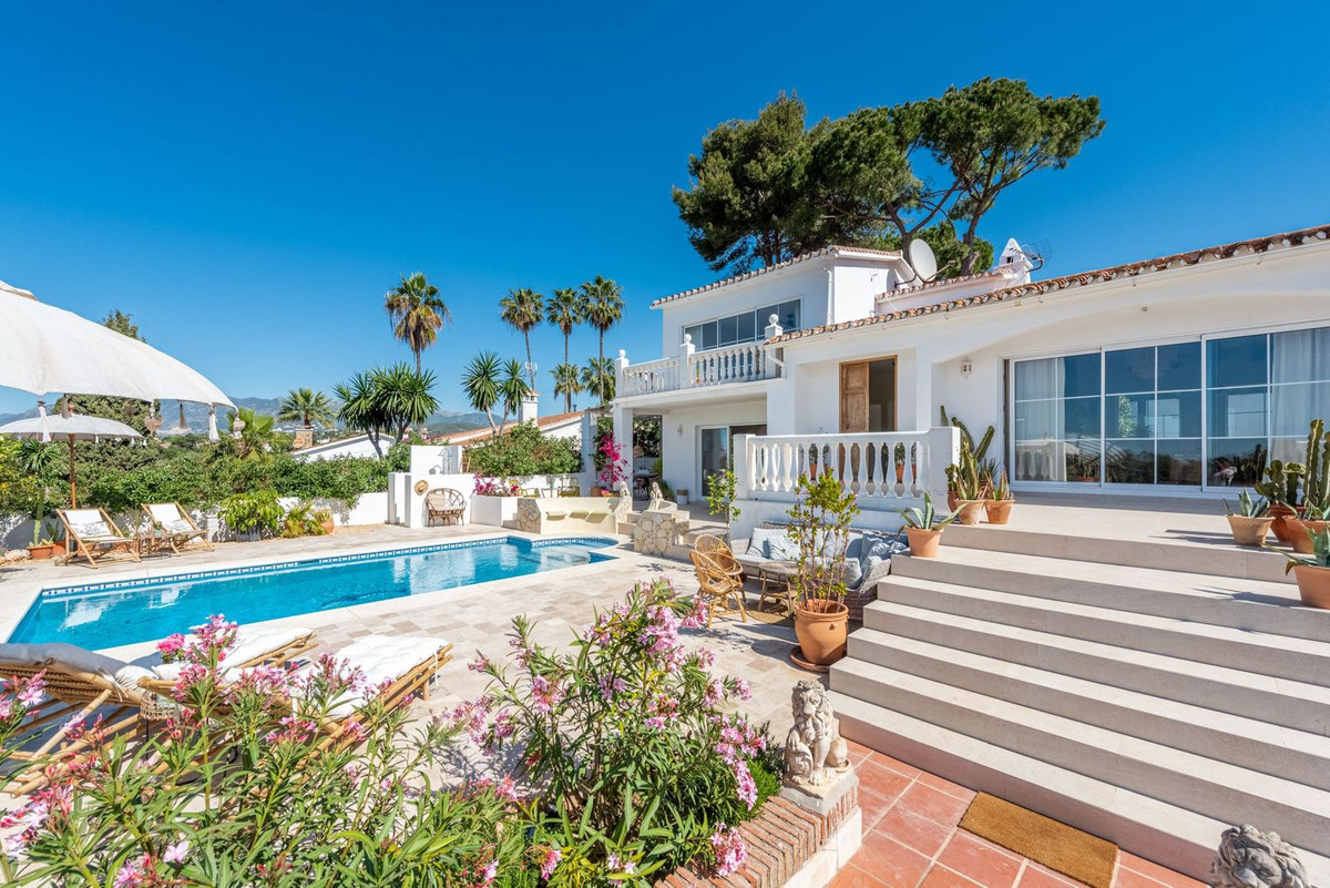 4 bedroom Villa For Sale in Elviria, Málaga - thumb 28