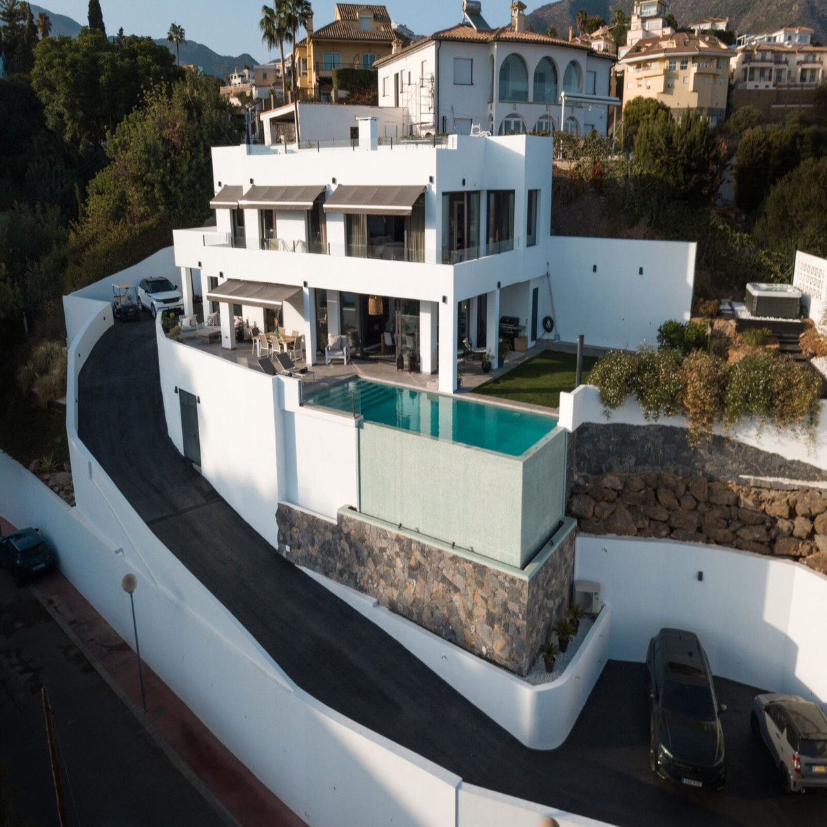 4 Bedroom Detached Villa For Sale Torreblanca, Costa del Sol - HP4166134