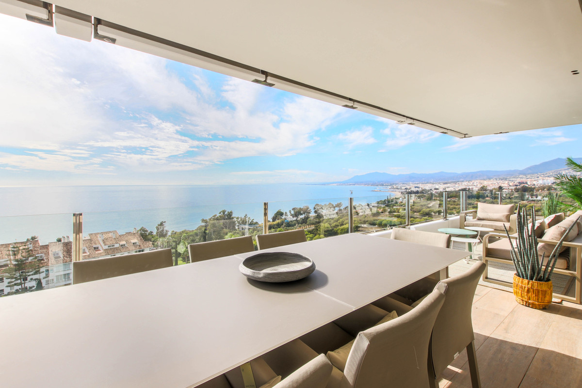 Beautifully reformed middle floor three bedroom apartment located in Torre Real with incredible pano Spain
