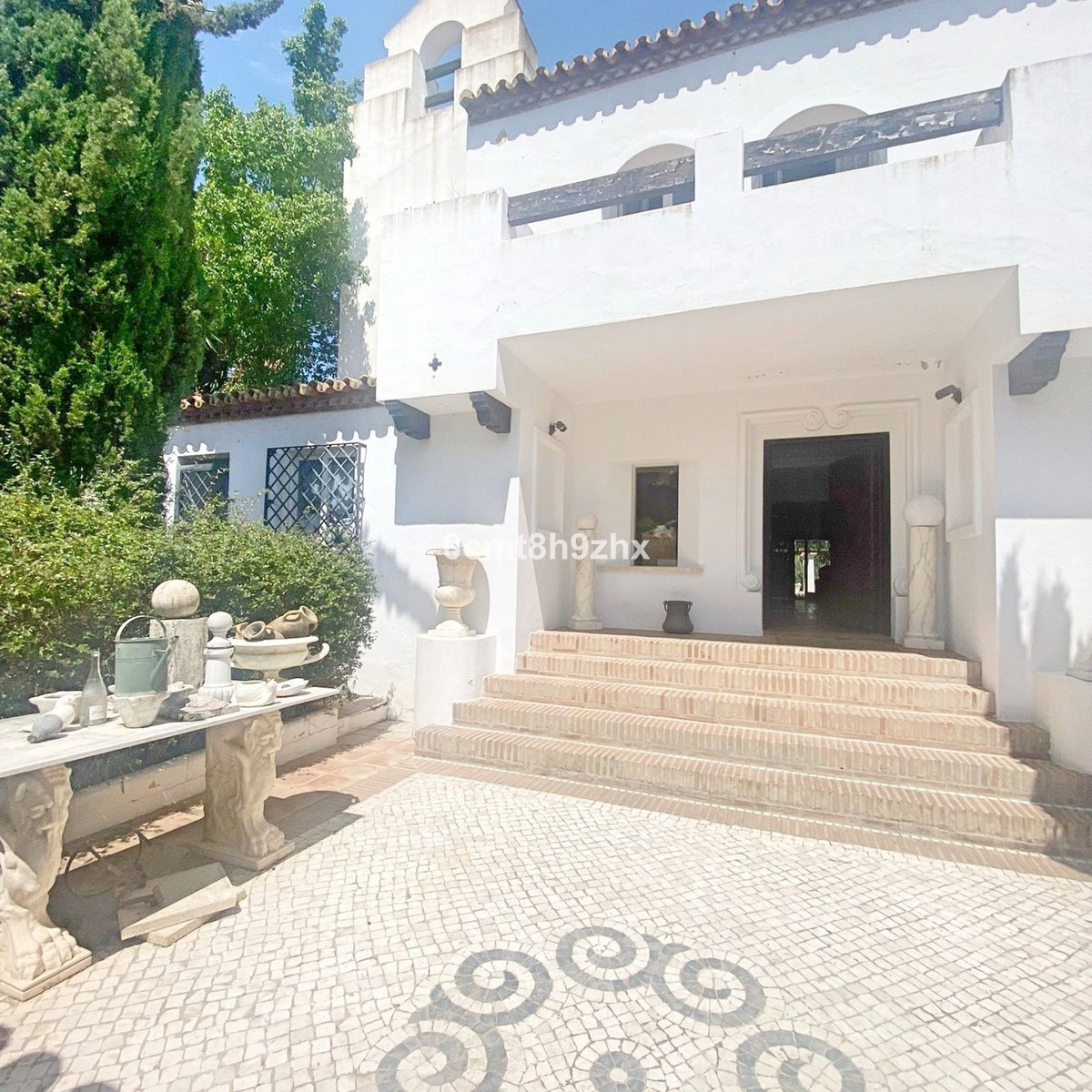 Villa con 4 Dormitorios en Venta Guadalmina Baja