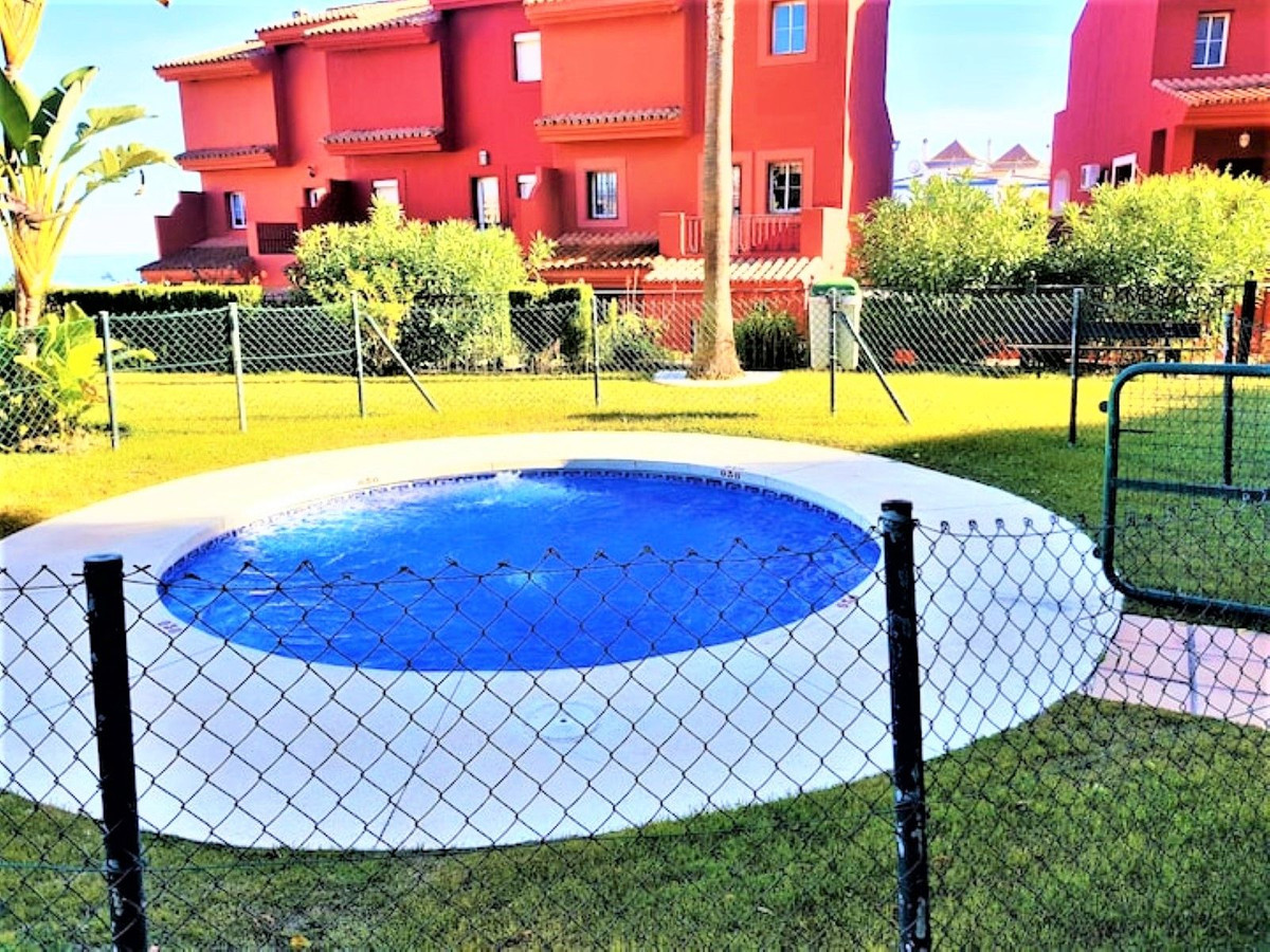 Villa te koop in La Alcaidesa R4308718
