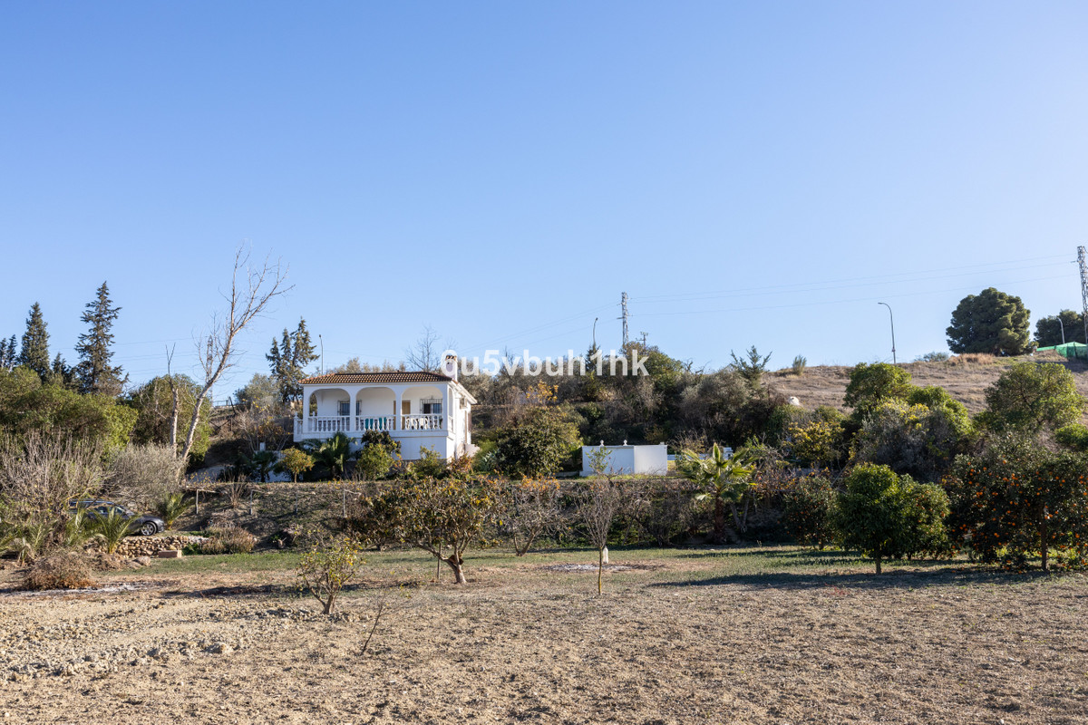 Villa te koop in Alhaurín de la Torre R4593259